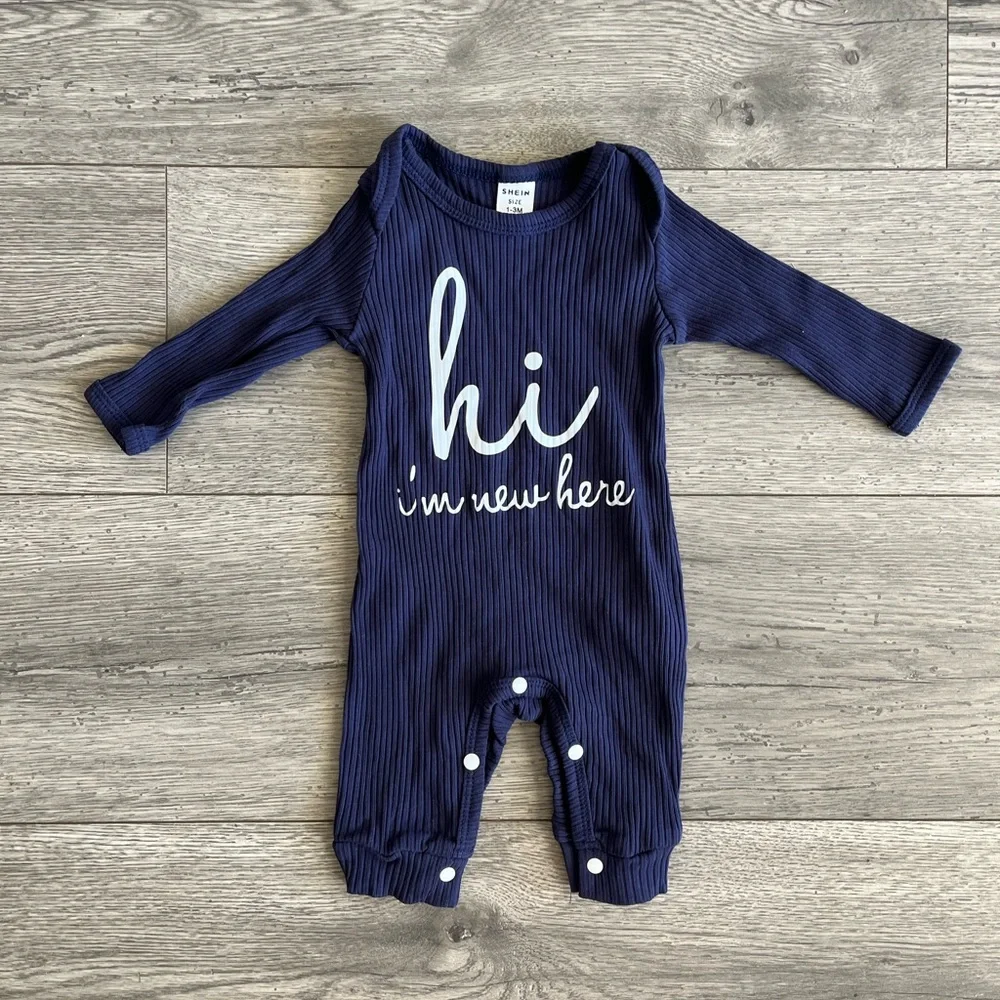 SHEIN Baby Newborn Long Sleeve Snap Romper Hi I’m New Here Navy White 1-3 Month